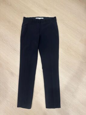 Veronica Beard Black Skinny Dressy Pants
Tailored Fit